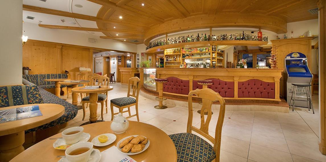 Hotel Cristallo Peio Ngoại thất bức ảnh