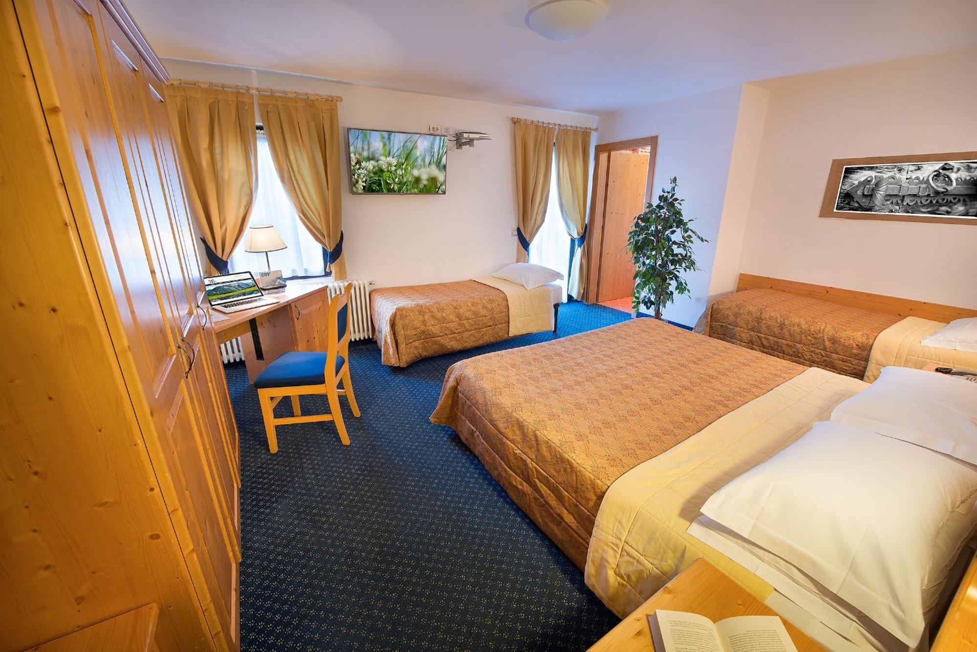 Hotel Cristallo Peio Phòng bức ảnh